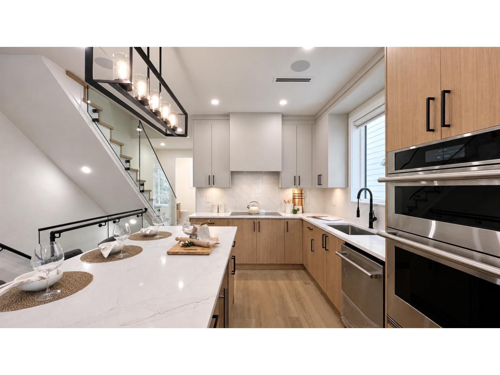 16521 20 Avenue Property Photo 11