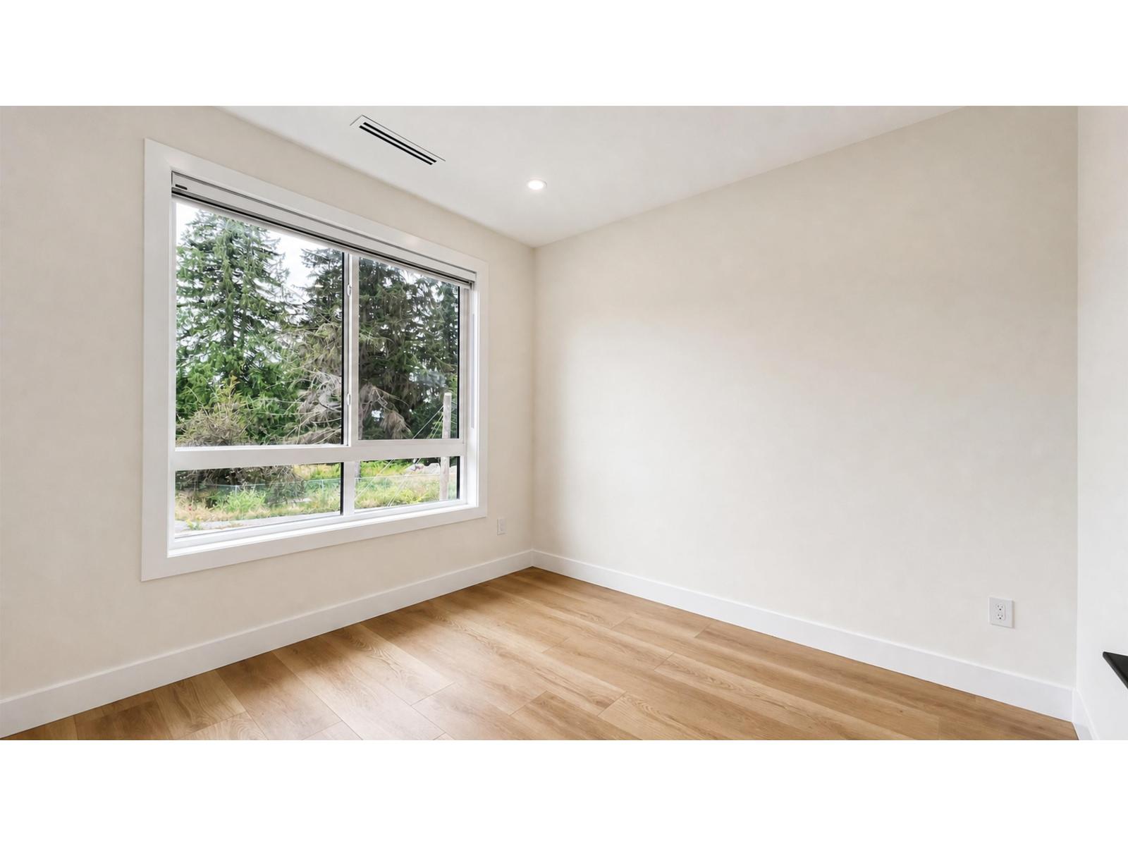 16521 20 Avenue Property Photo 14