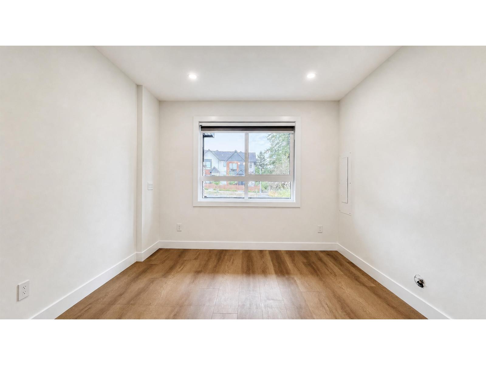 16521 20 Avenue Property Photo 24