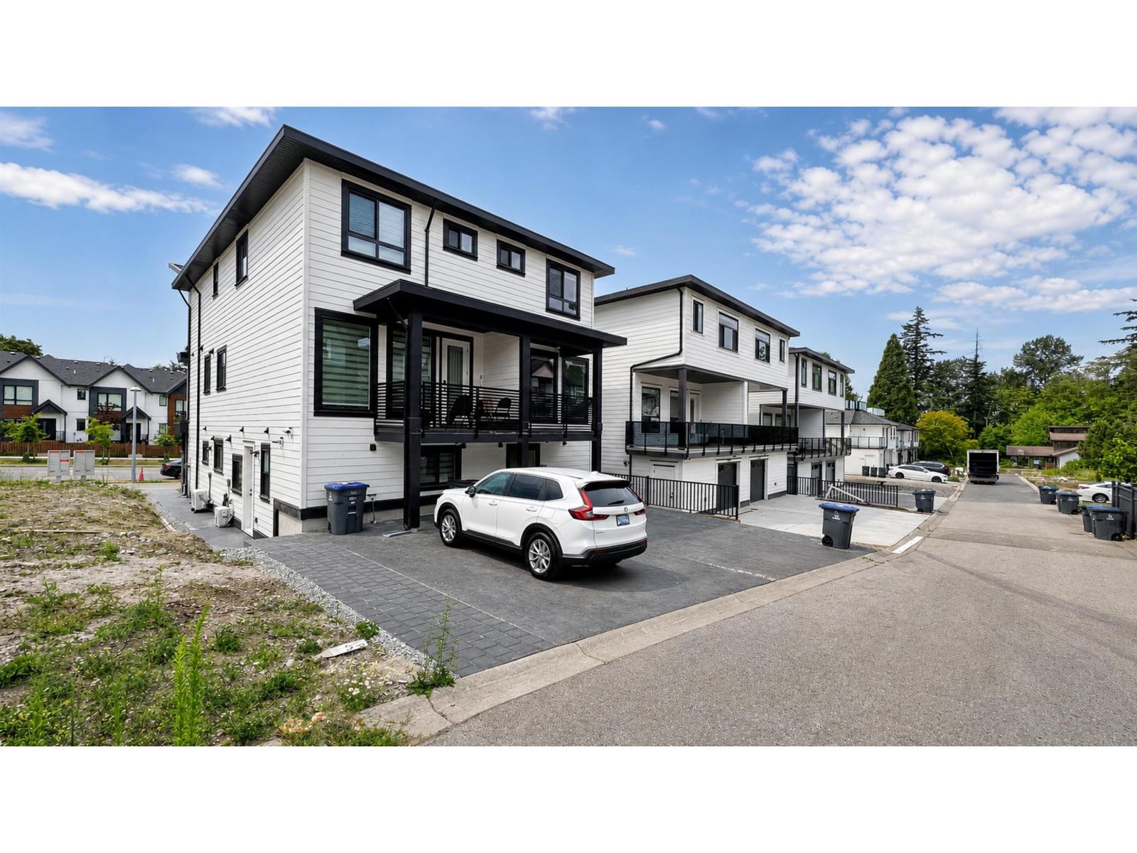 16521 20 Avenue Property Photo 26