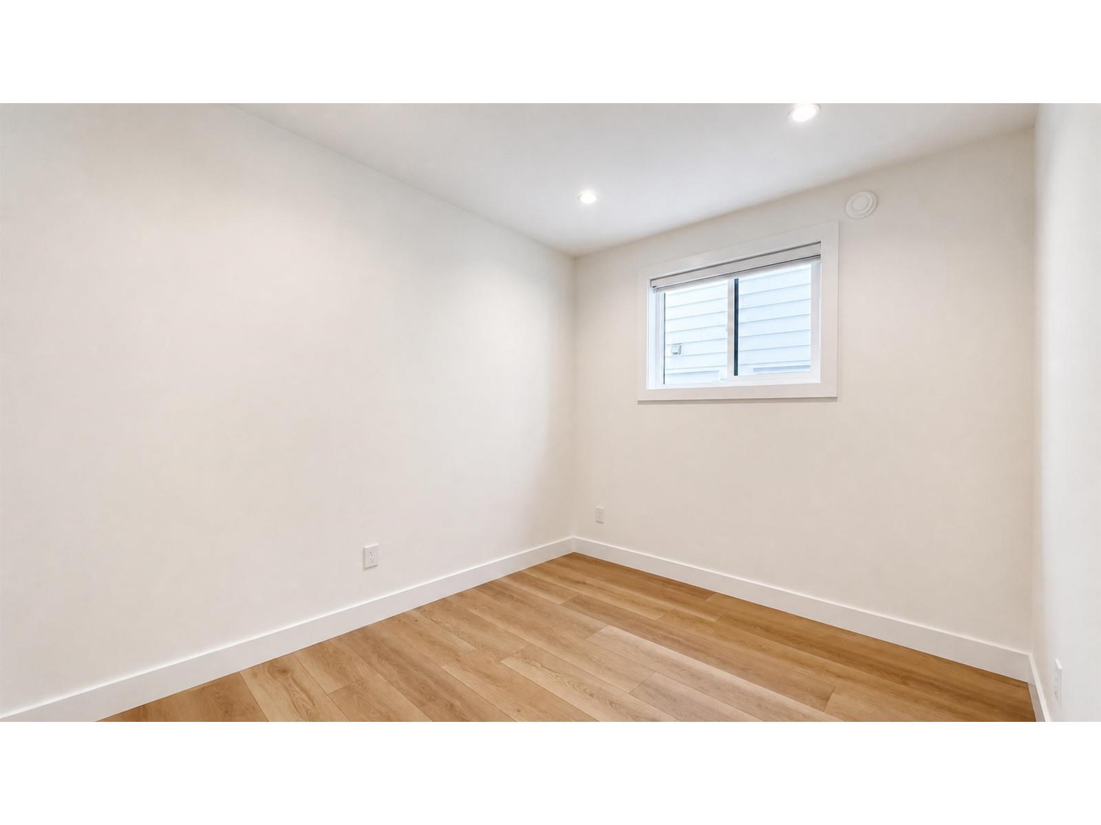 16521 20 Avenue Property Photo 29