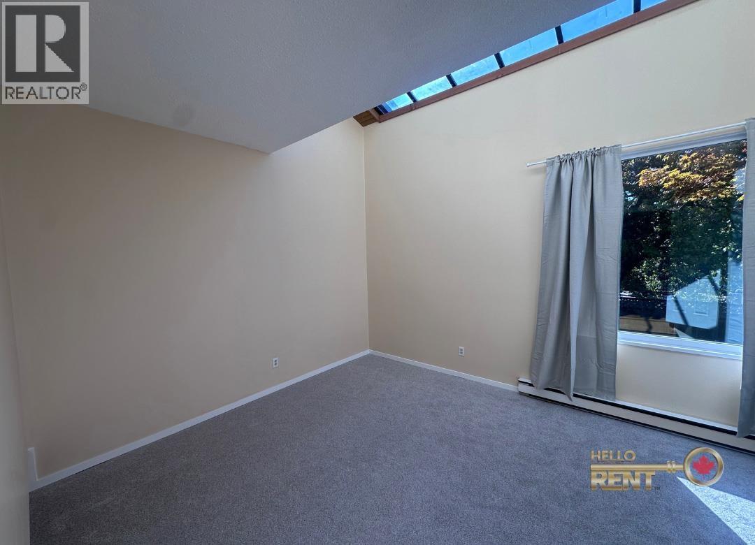 620 Mahon Avenue Property Photo 6