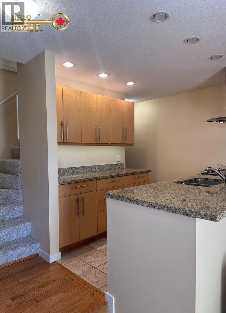 620 Mahon Avenue Property Photo 9
