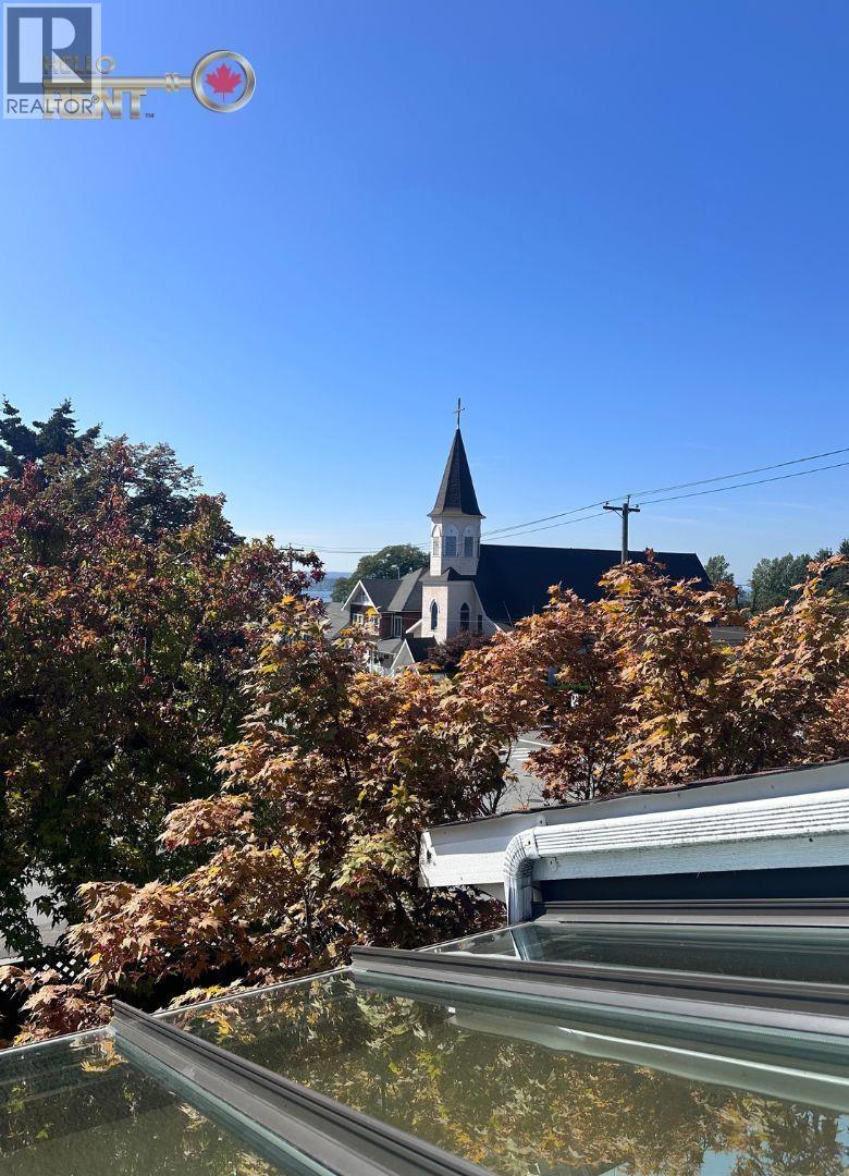 620 Mahon Avenue Property Photo 22