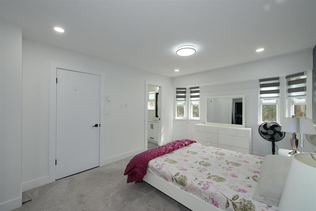 6049 133a Street Property Photo 14