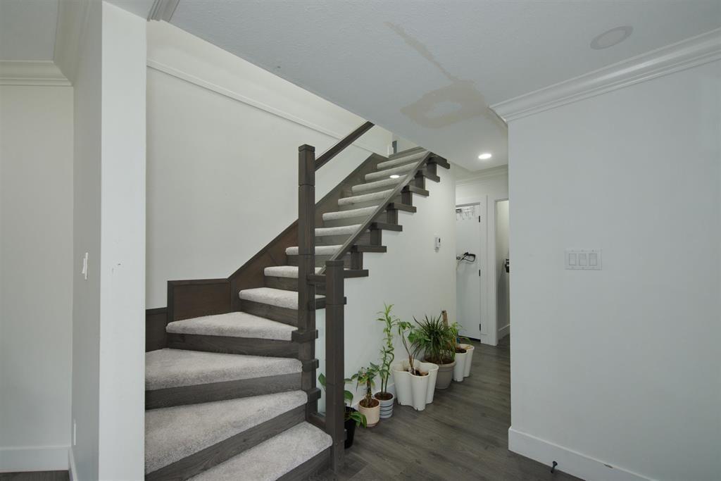 6049 133a Street Property Photo 26