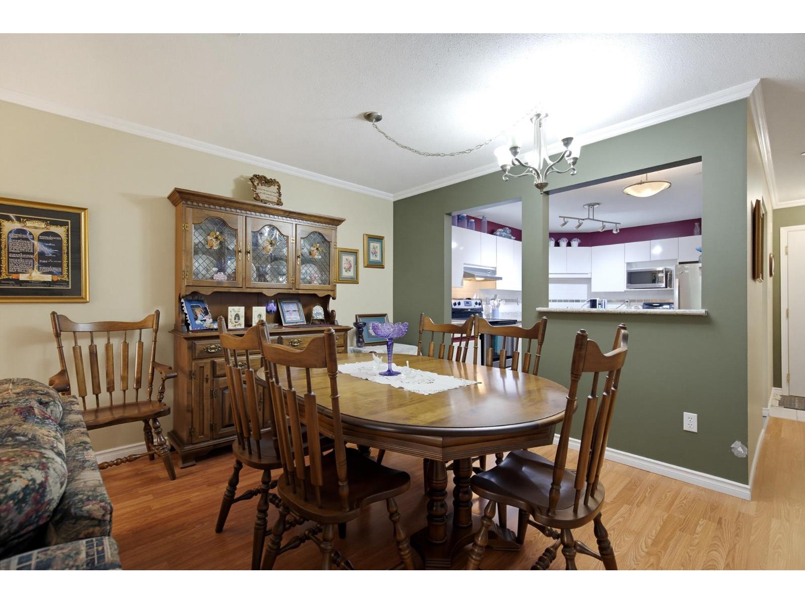 208 33280 E Bourquin Crescent Property Photo 15