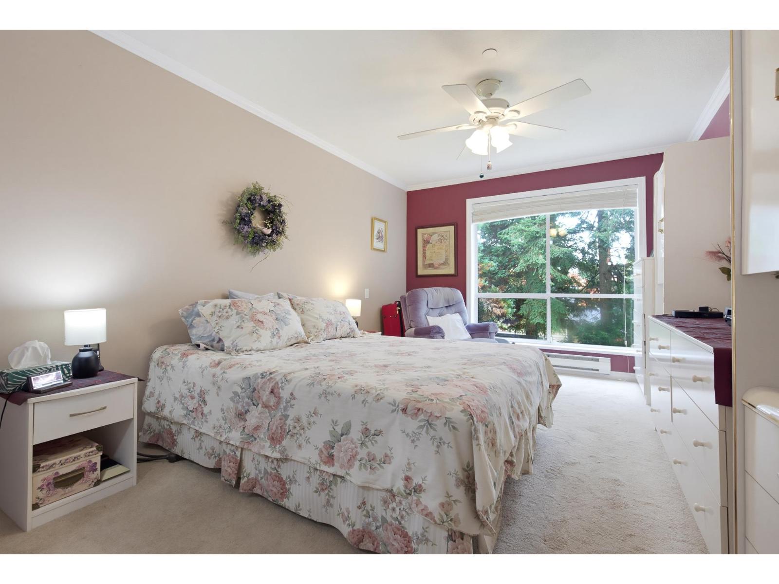 208 33280 E Bourquin Crescent Property Photo 22