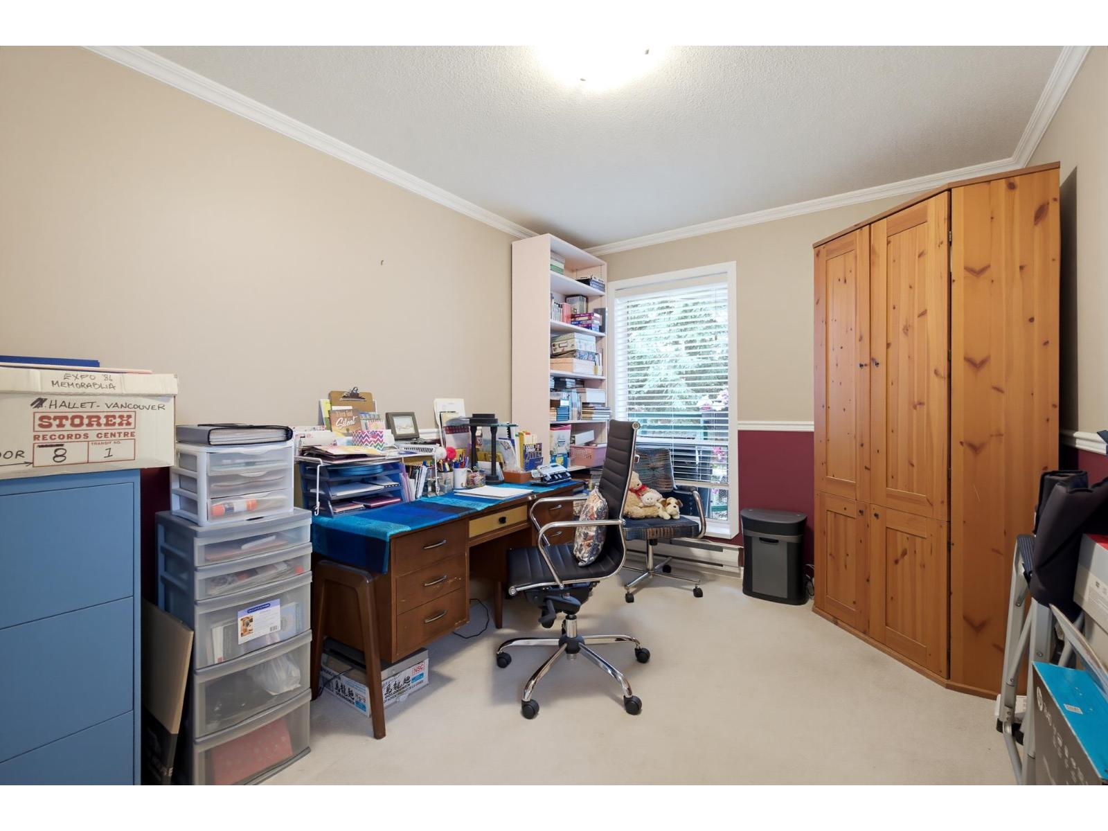 208 33280 E Bourquin Crescent Property Photo 26