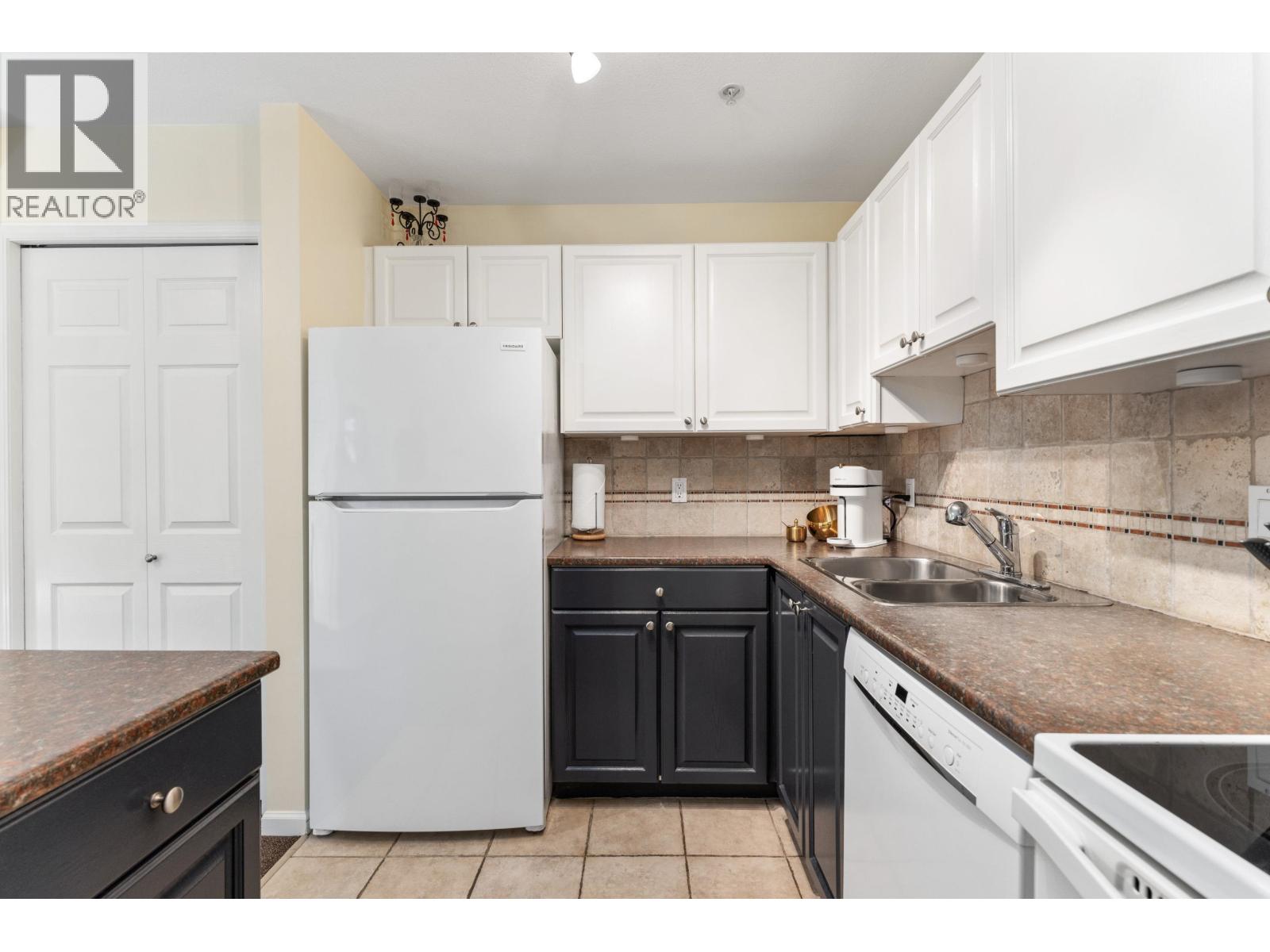 25 4335 Northlands Boulevard Property Photo 22