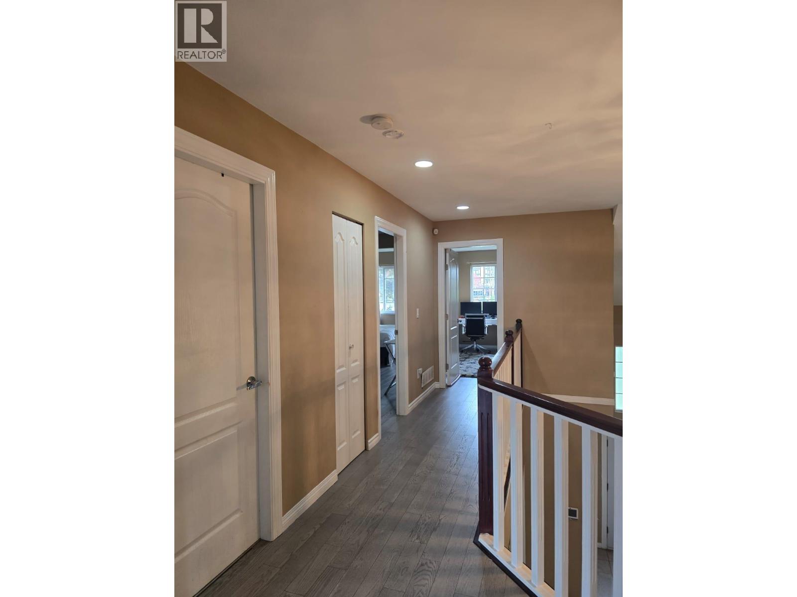 3411 Catalina Crescent Property Photo 6