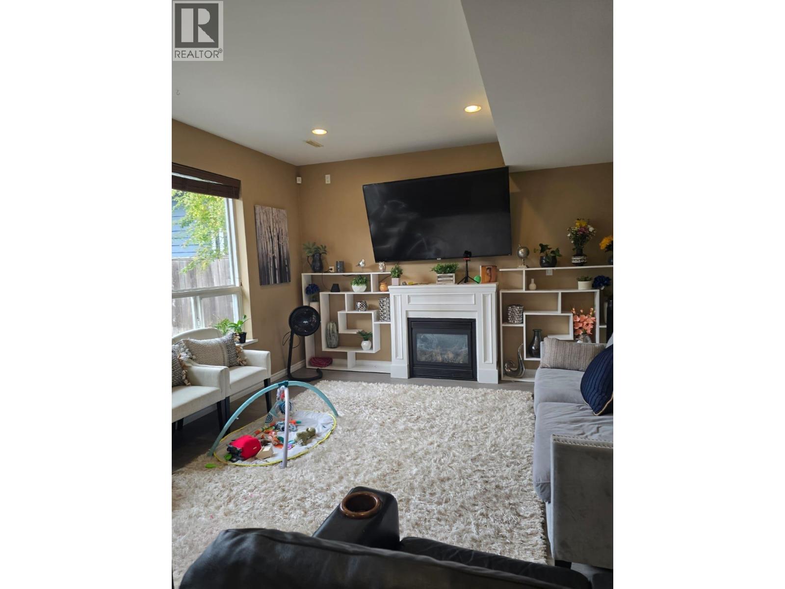 3411 Catalina Crescent Property Photo 7