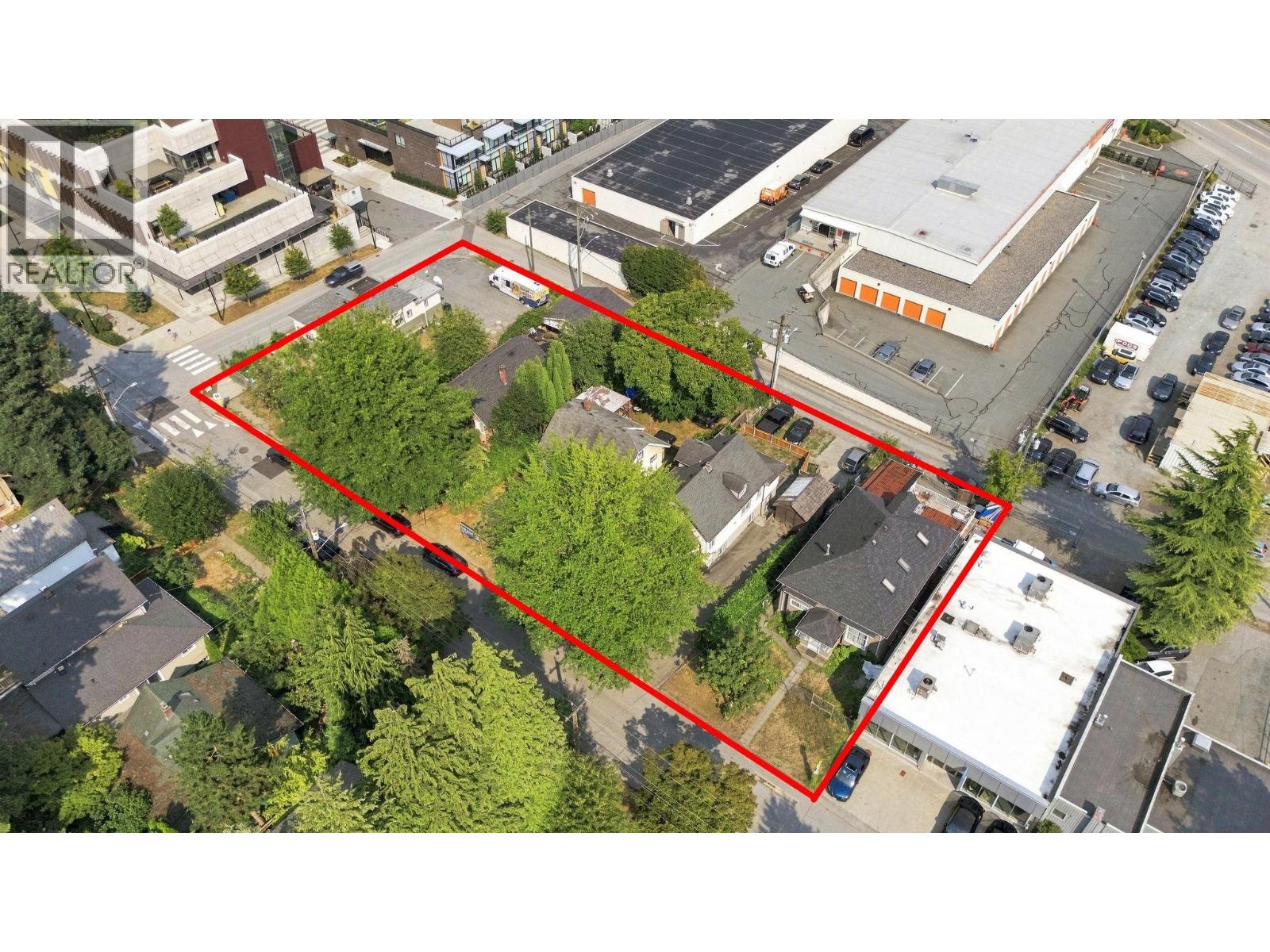 452 Rousseau Street Property Photo 4
