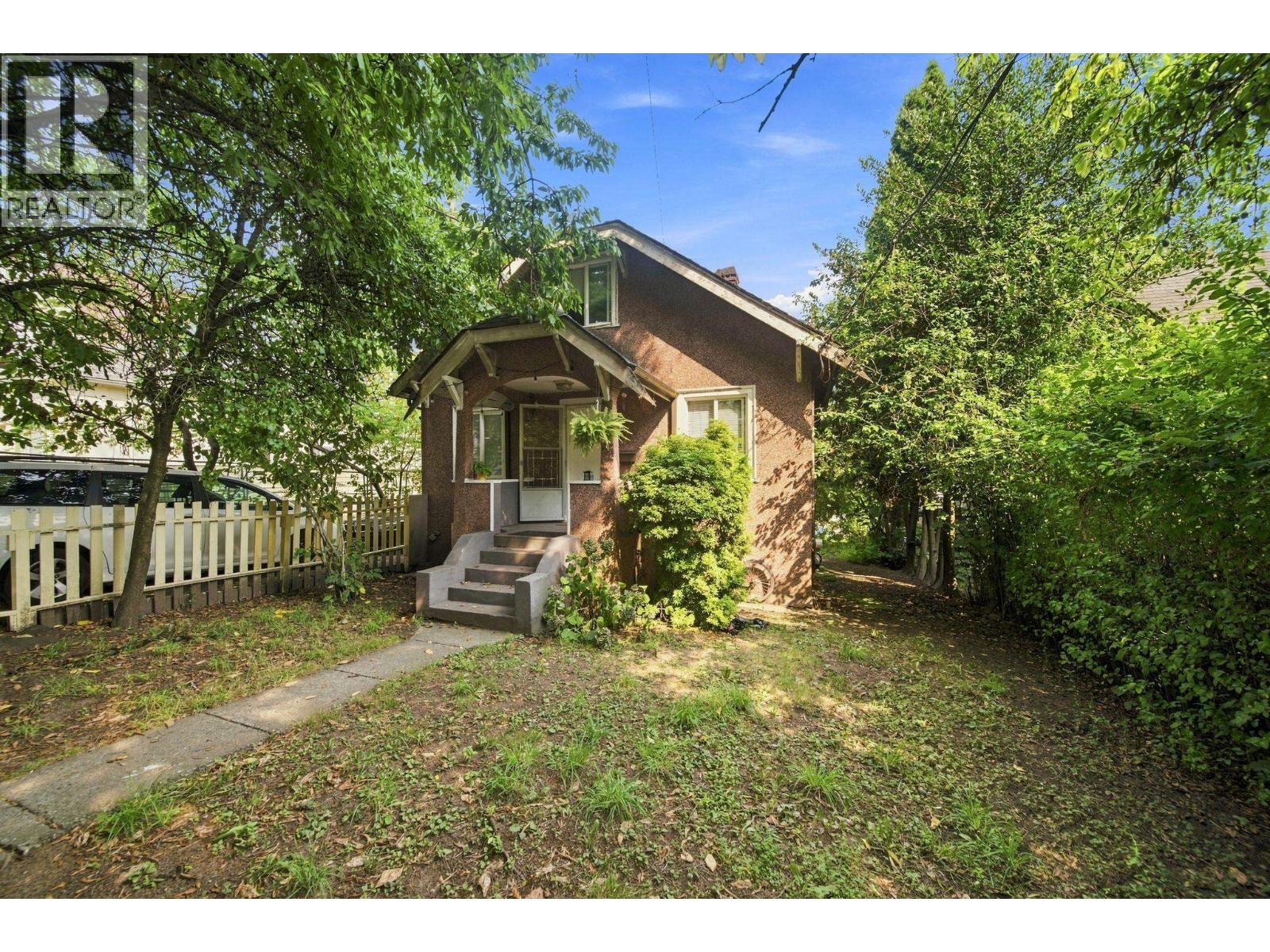 452 Rousseau Street Property Photo 8