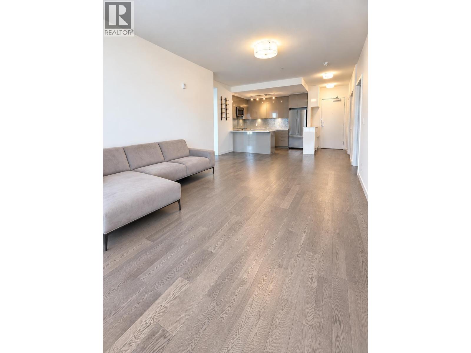 418 10177 River Drive Property Photo 6