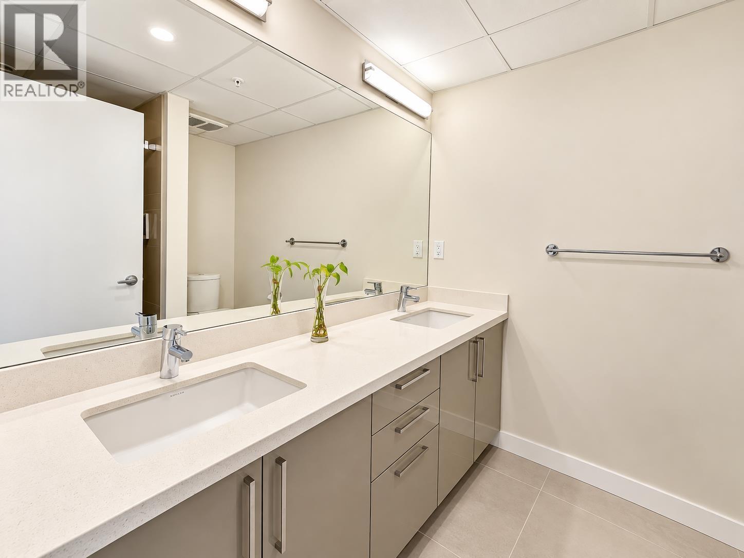 418 10177 River Drive Property Photo 13
