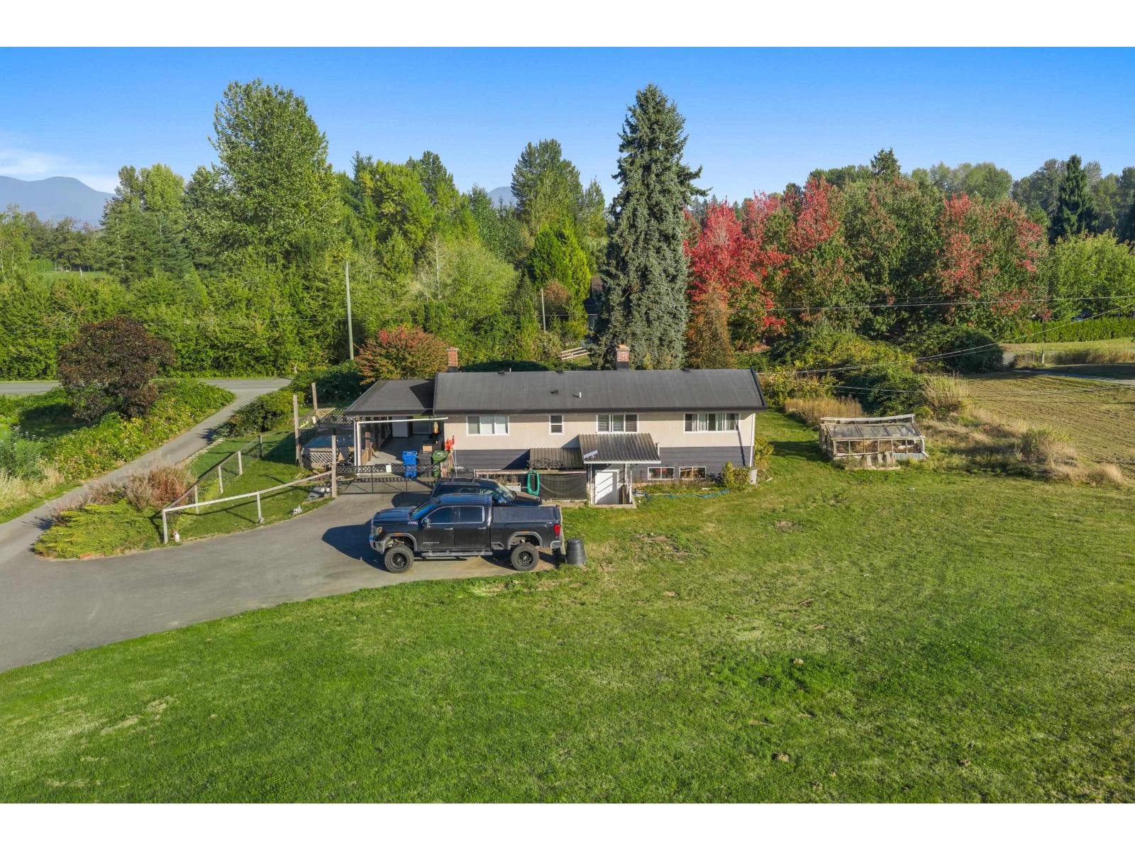 6077 Ross Road Property Photo 8