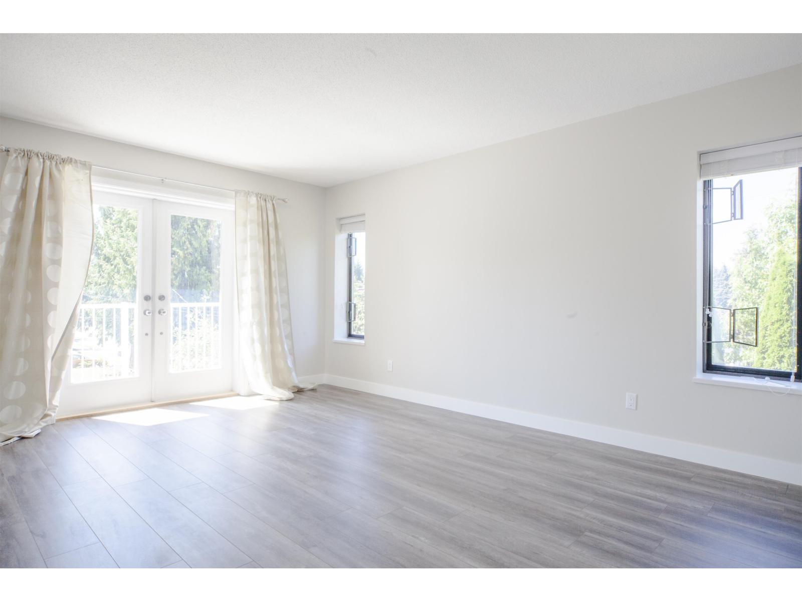 11604 75a Avenue Property Photo 4