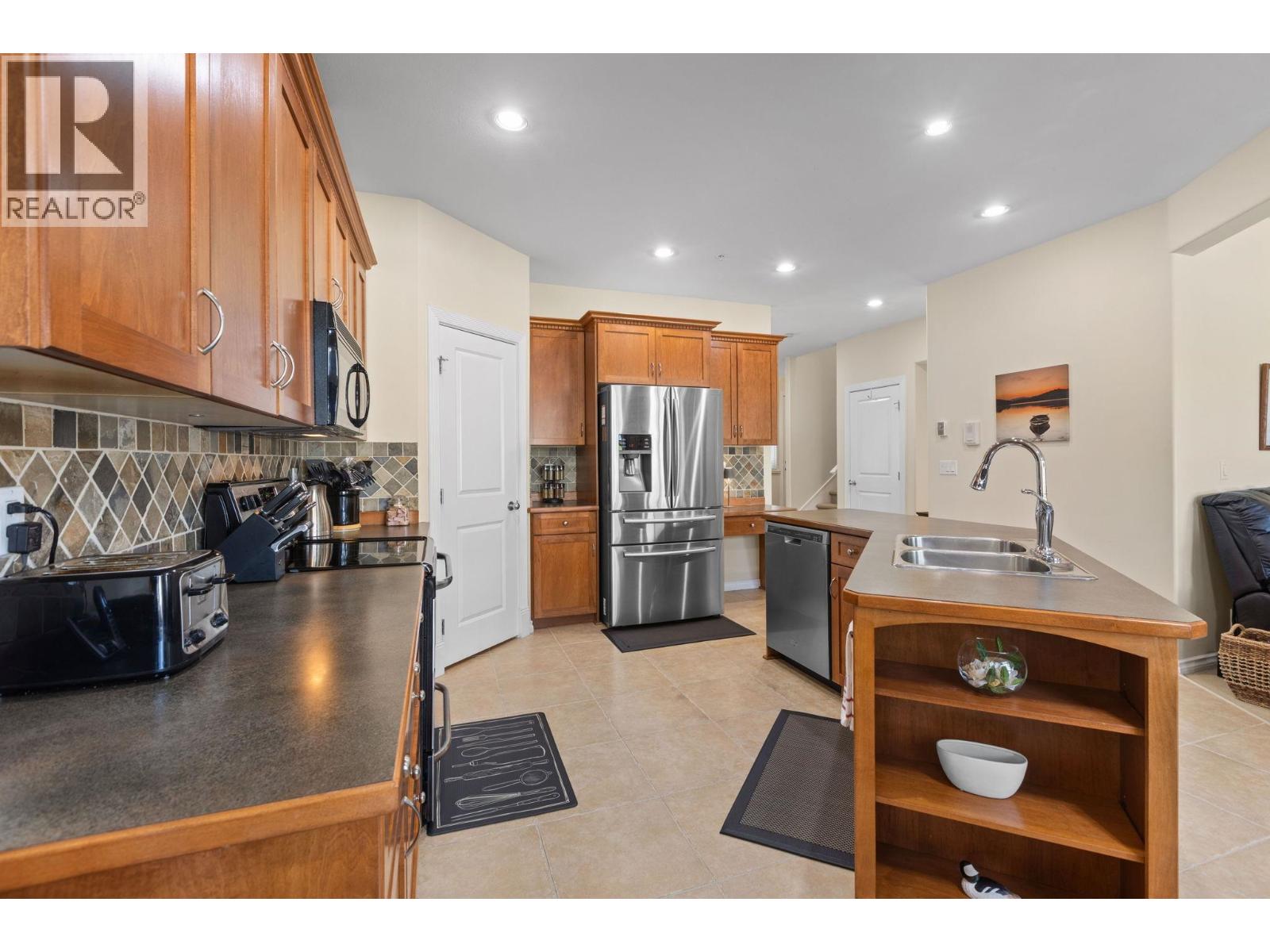 A/b 2484 Nile Gate Property Photo 5