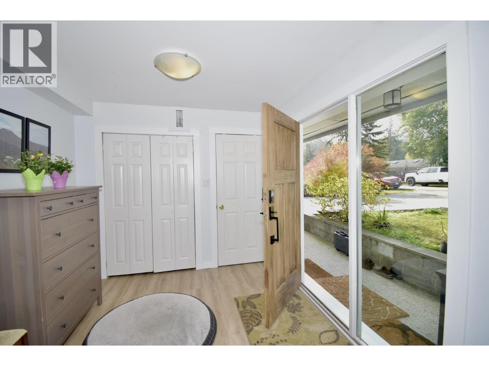 1822 Hall Road Property Photo 6