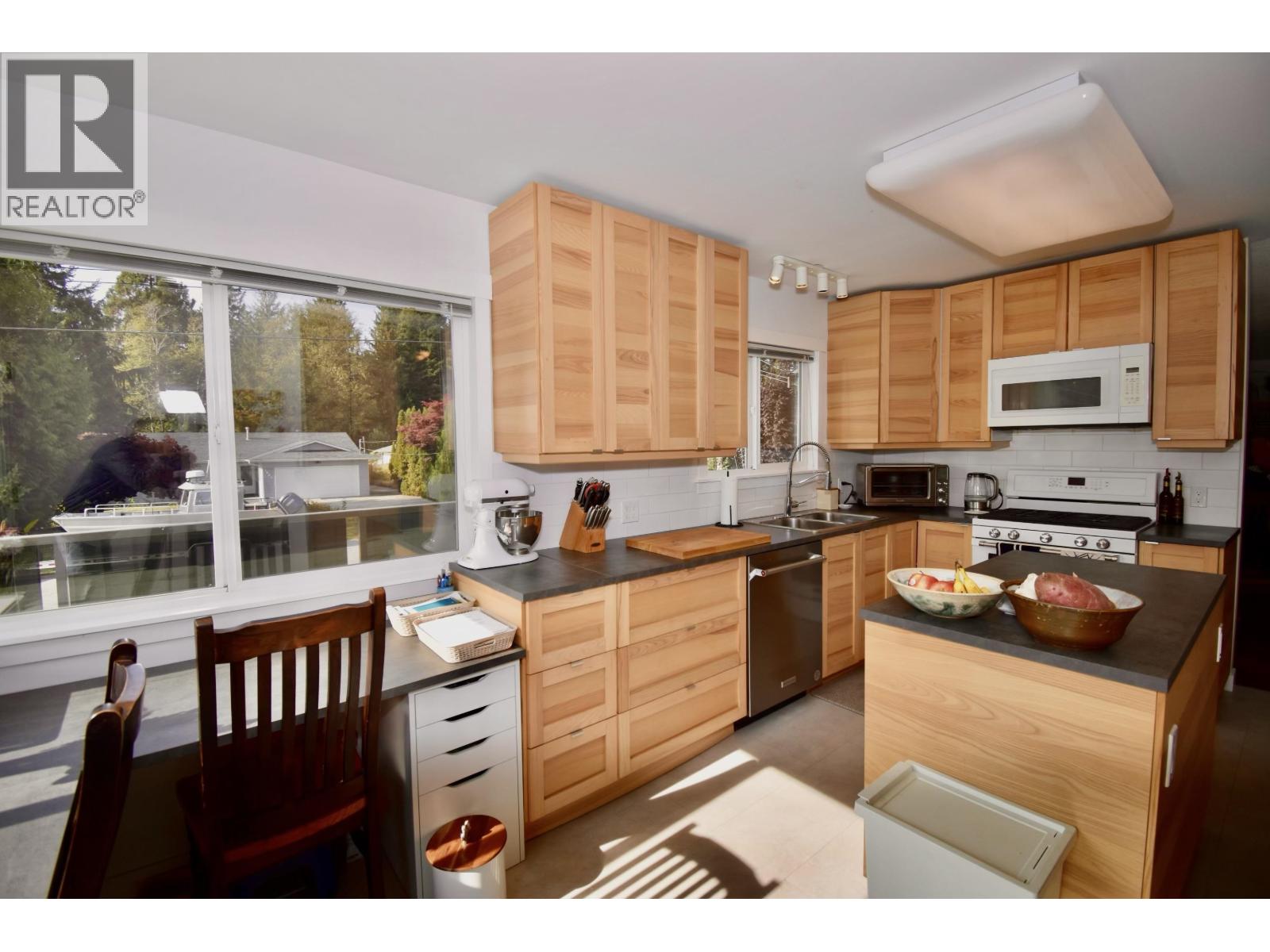 1822 Hall Road Property Photo 13