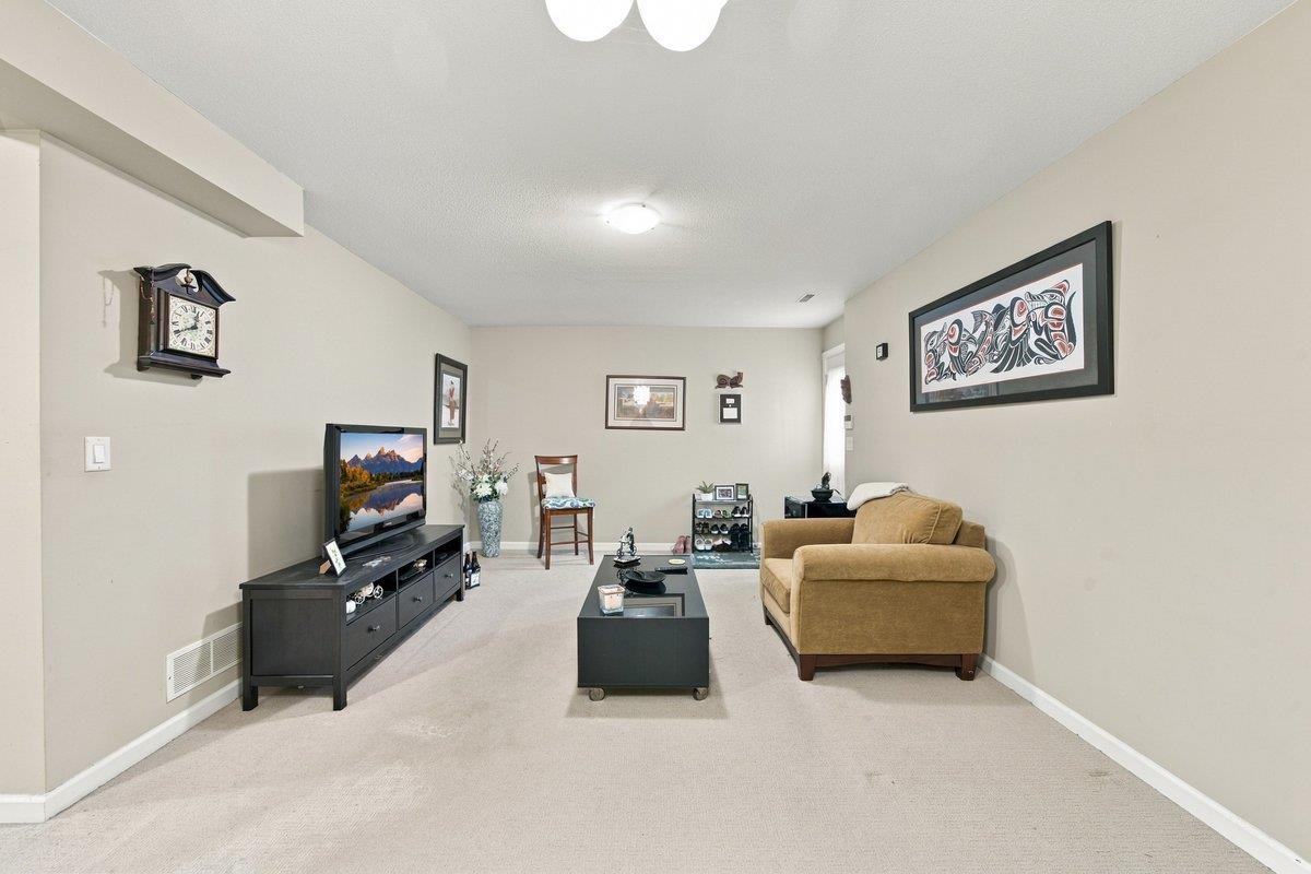 18589 67 Avenue Property Photo 23