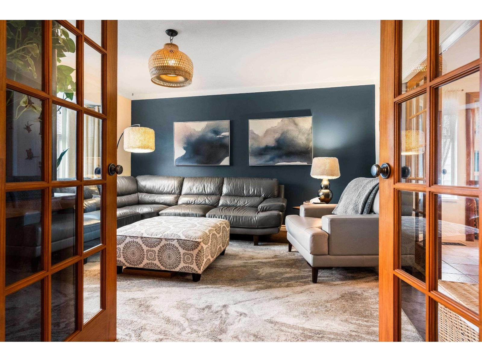 3631 Walden Street Property Photo 4
