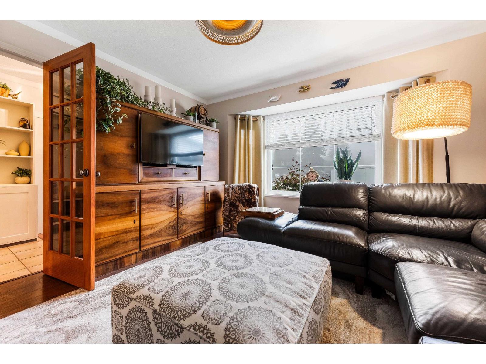 3631 Walden Street Property Photo 7