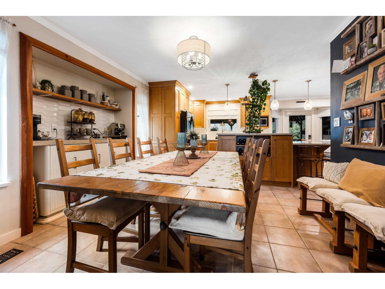 3631 Walden Street Property Photo 8