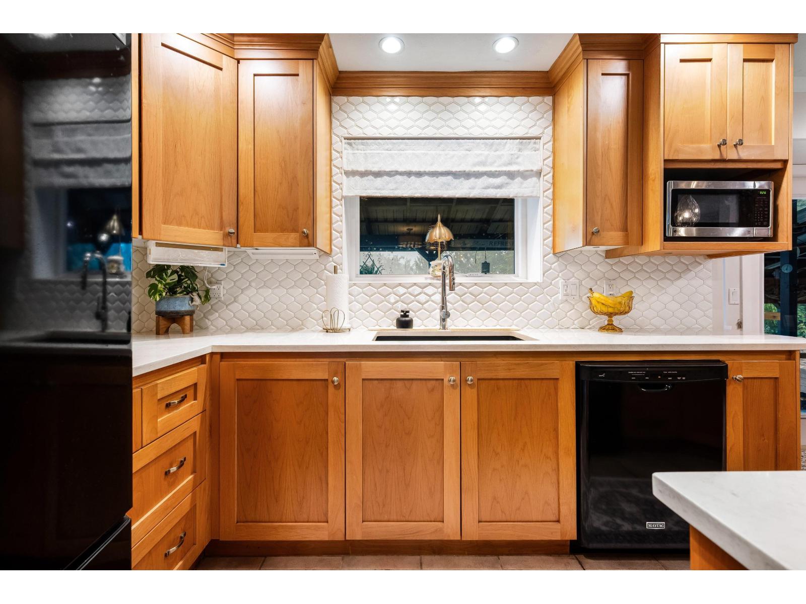 3631 Walden Street Property Photo 11