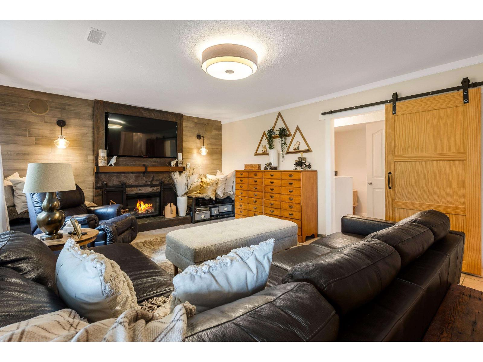 3631 Walden Street Property Photo 16
