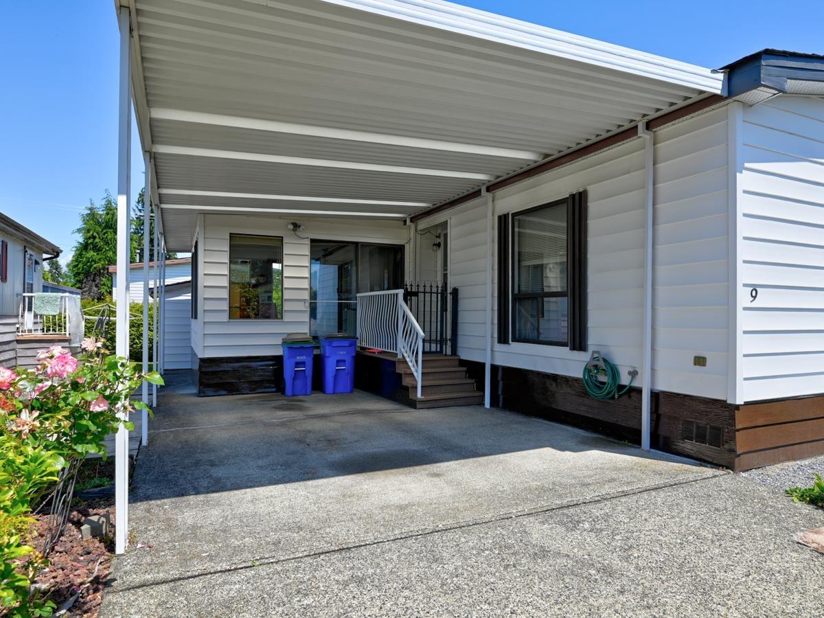 9 8670 156 Street Property Photo 2