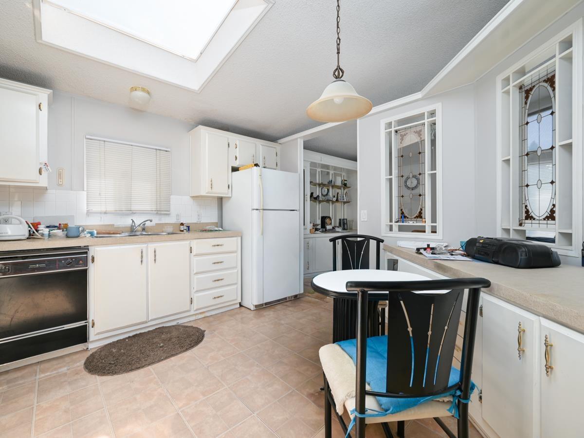 9 8670 156 Street Property Photo 9
