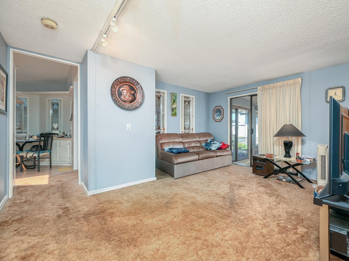 9 8670 156 Street Property Photo 12