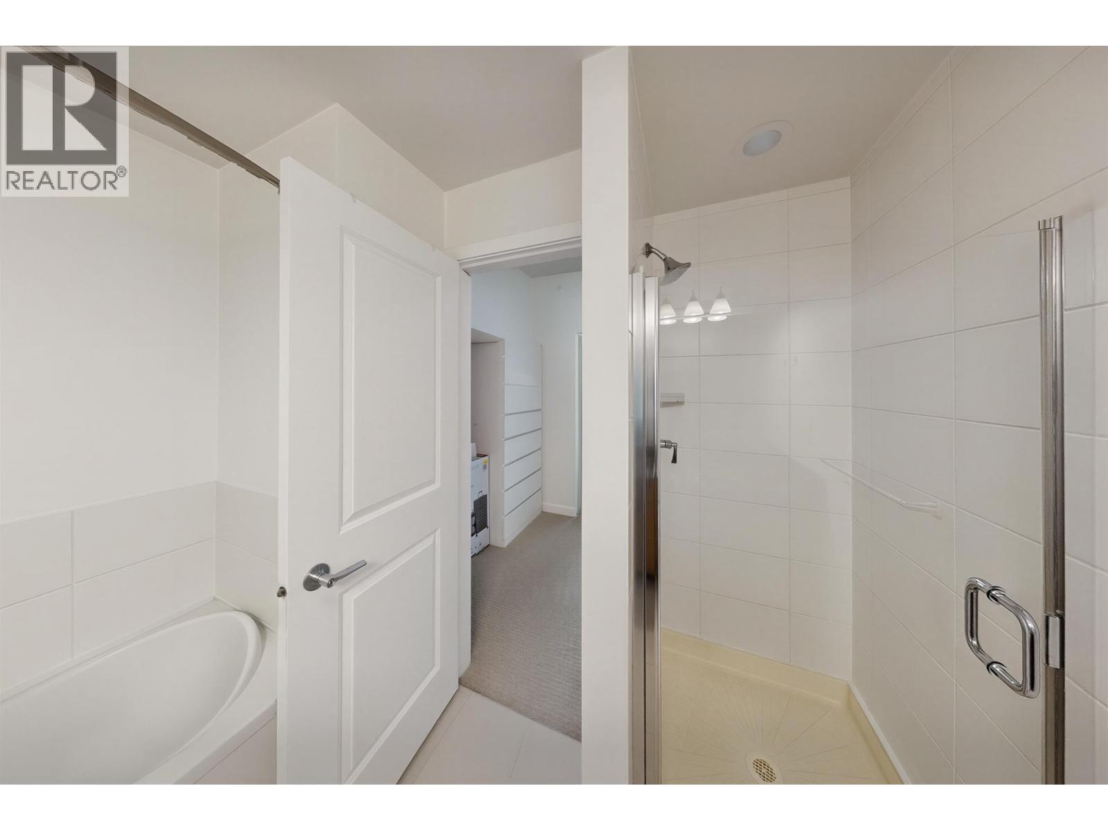 401 265 Ross Drive Property Photo 13
