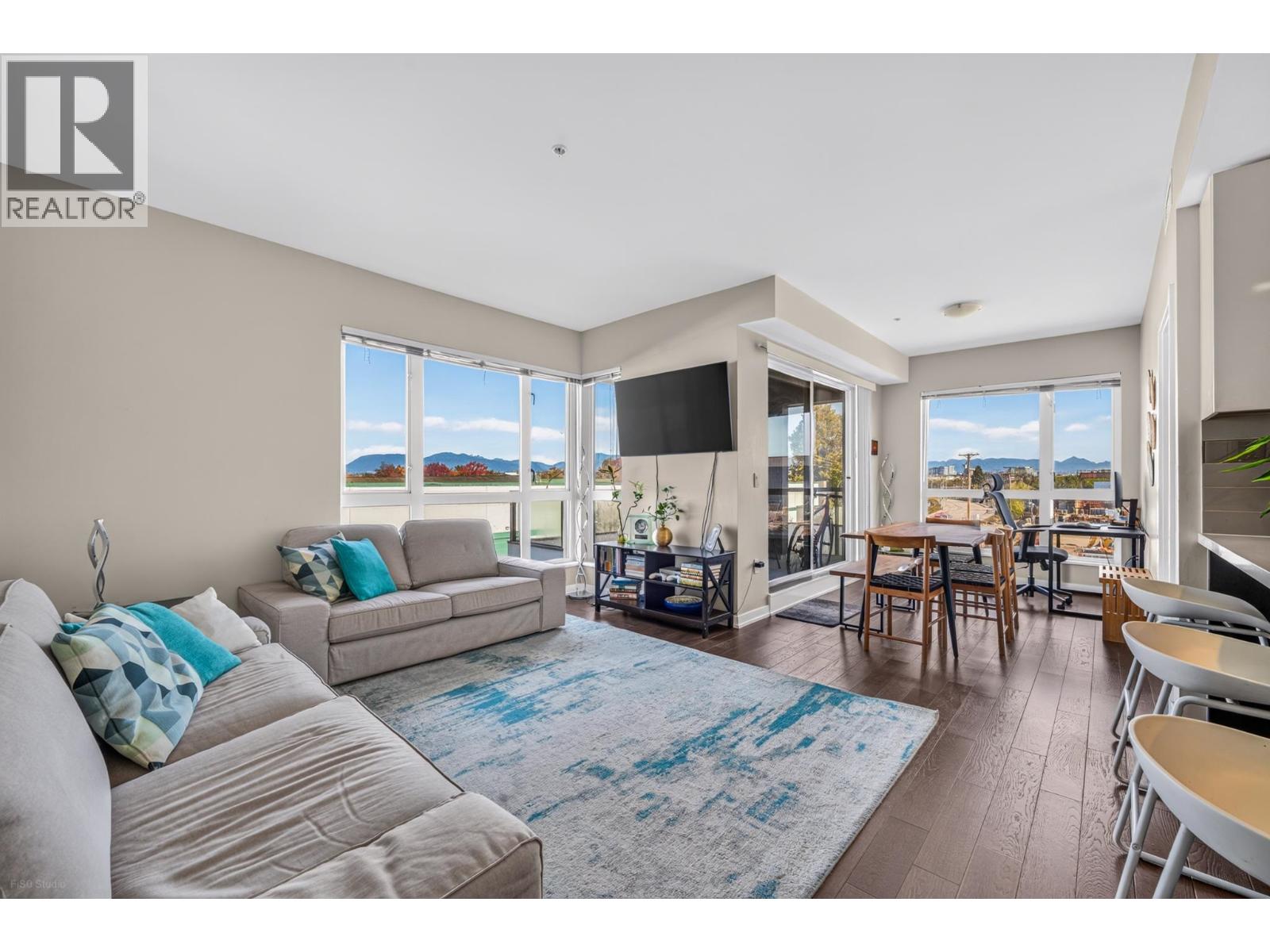 305 7008 River Parkway Property Photo 2