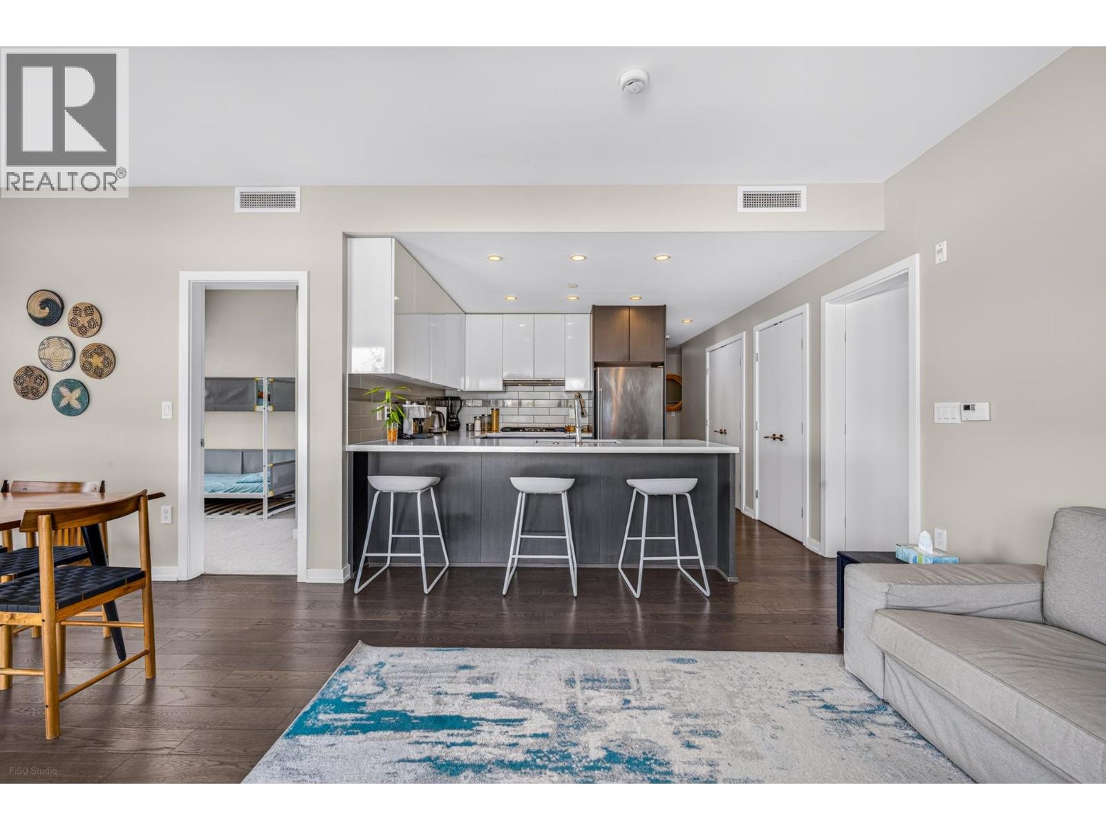 305 7008 River Parkway Property Photo 5