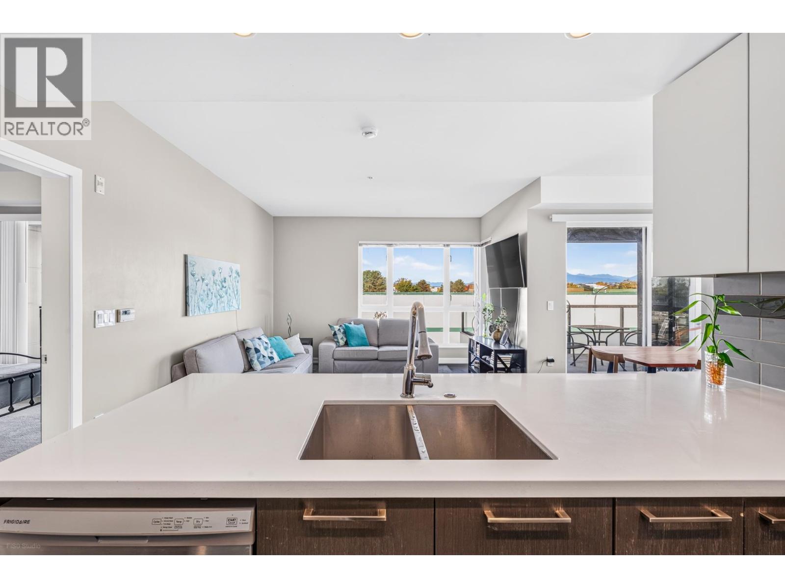 305 7008 River Parkway Property Photo 14