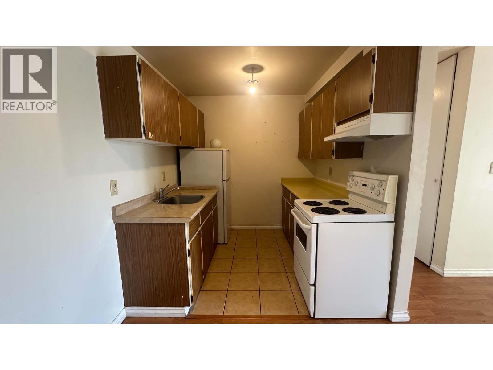 203 7280 Lindsay Road Property Photo 4