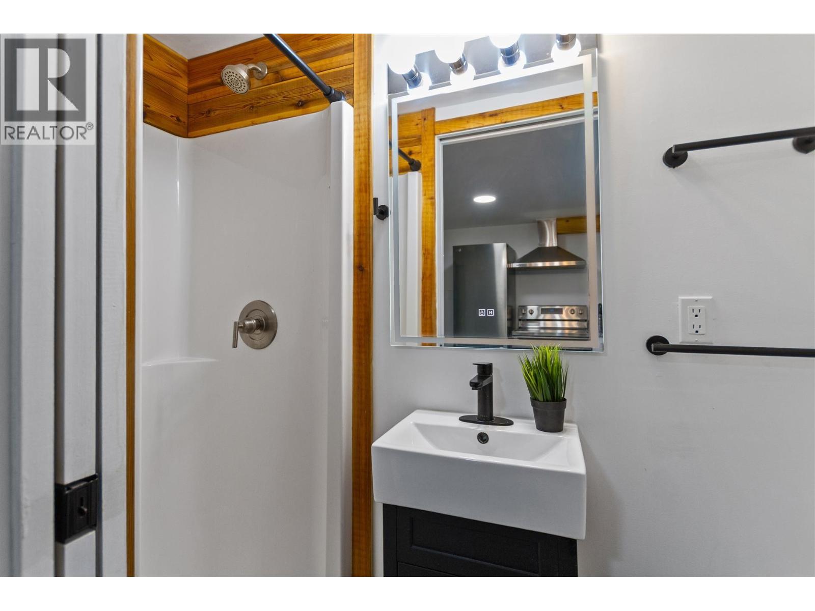 3652 3654 St. Thomas Street Property Photo 21