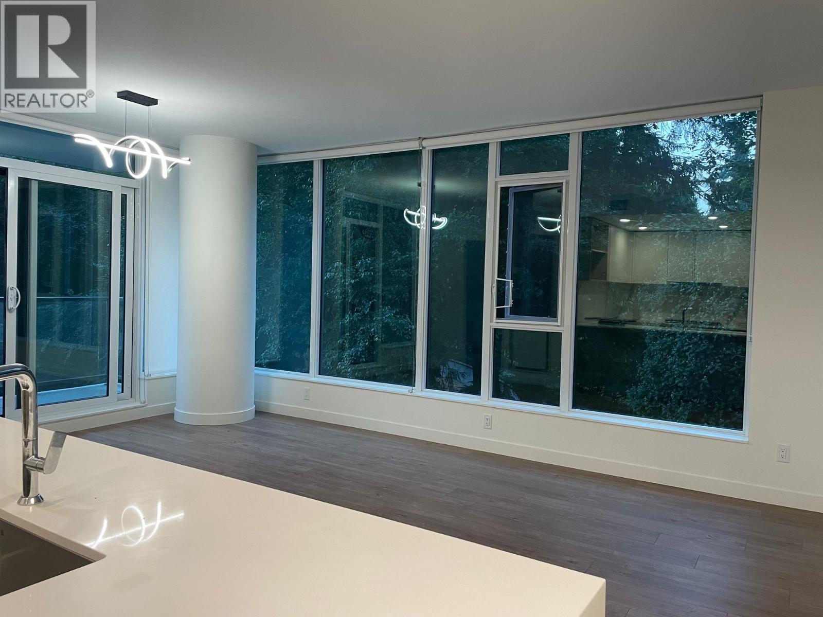 408 595 Austin Avenue Property Photo 2