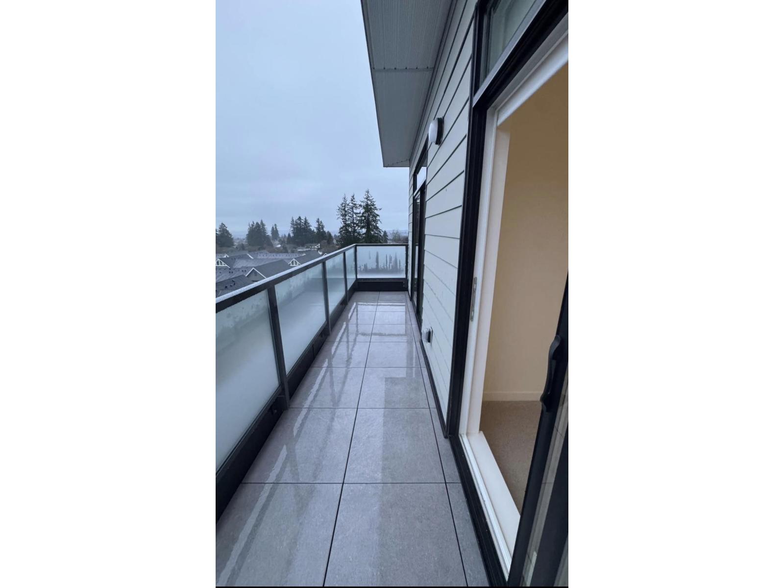 616 15738 85 Avenue Property Photo 3