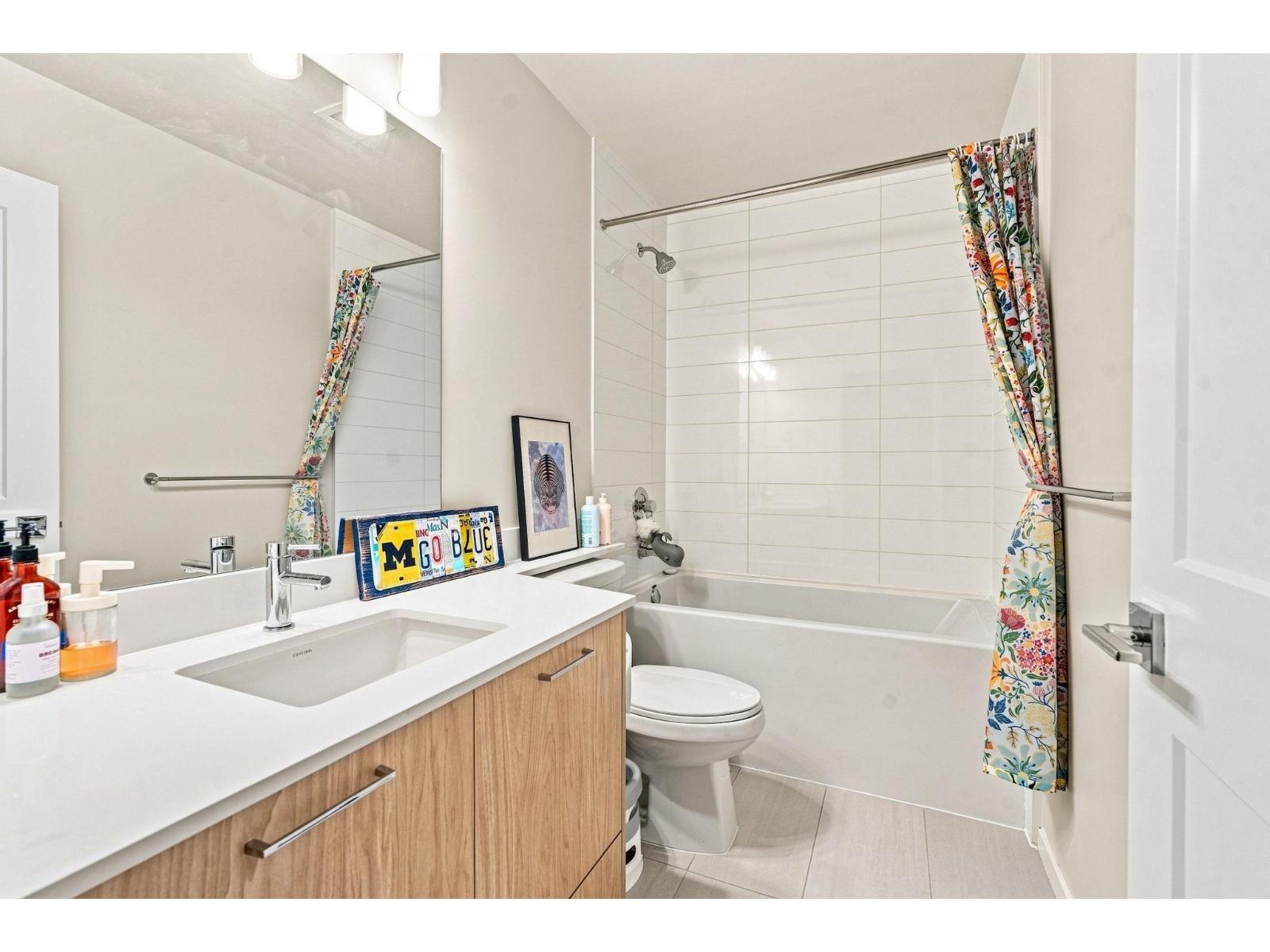 210 3319 148 Street Property Photo 13