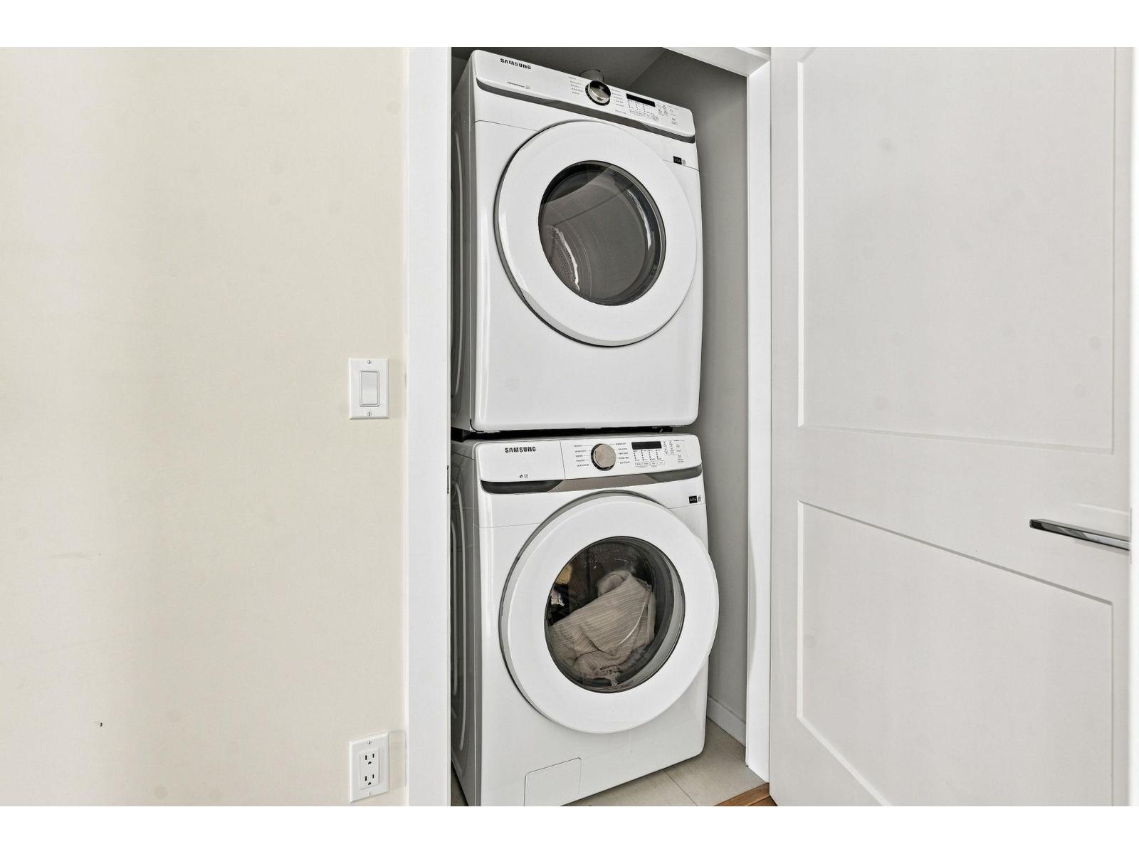 210 3319 148 Street Property Photo 14