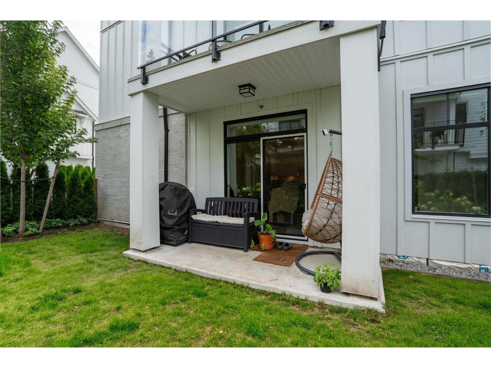 210 3319 148 Street Property Photo 15