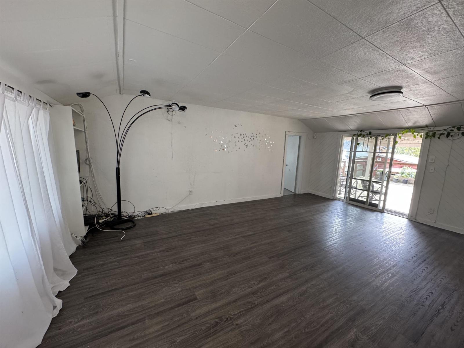 52844 Yale Road Property Photo 6