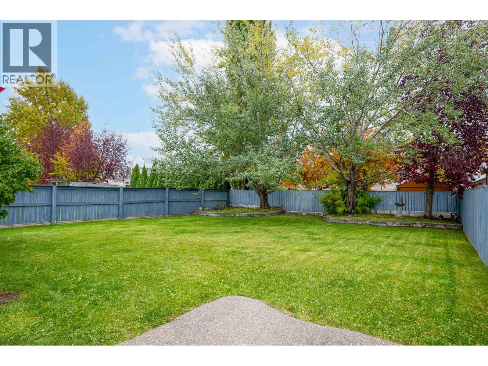 6915 Chartwell Crescent Property Photo 39
