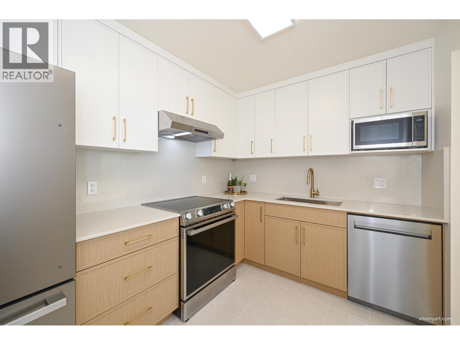 604 5833 Wilson Avenue Property Photo 9