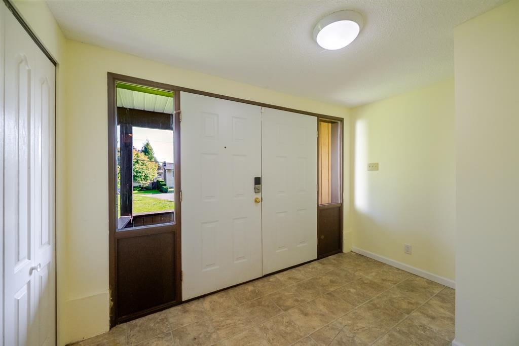 34355 Jasper Avenue Property Photo 12