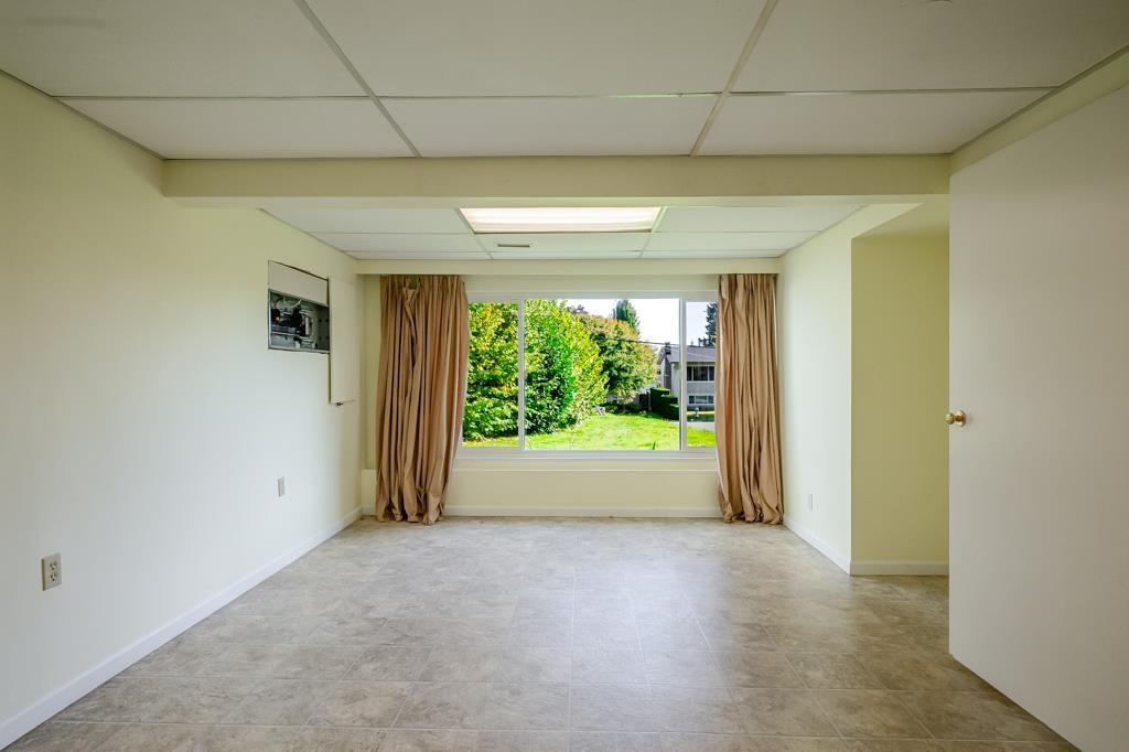 34355 Jasper Avenue Property Photo 13